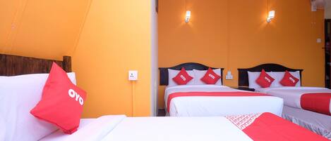 Doppia familiare | 1 camera, una scrivania, Wi-Fi gratuito, lenzuola