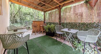 Self-contained accommodation in the heart of an acacia forest