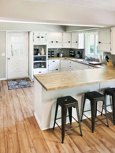 Privacy of the country, just MINUTES from the city!