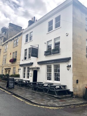 Exterior - Laura’s Townhouse Apartments Garrard’s Retreat  (Bath)