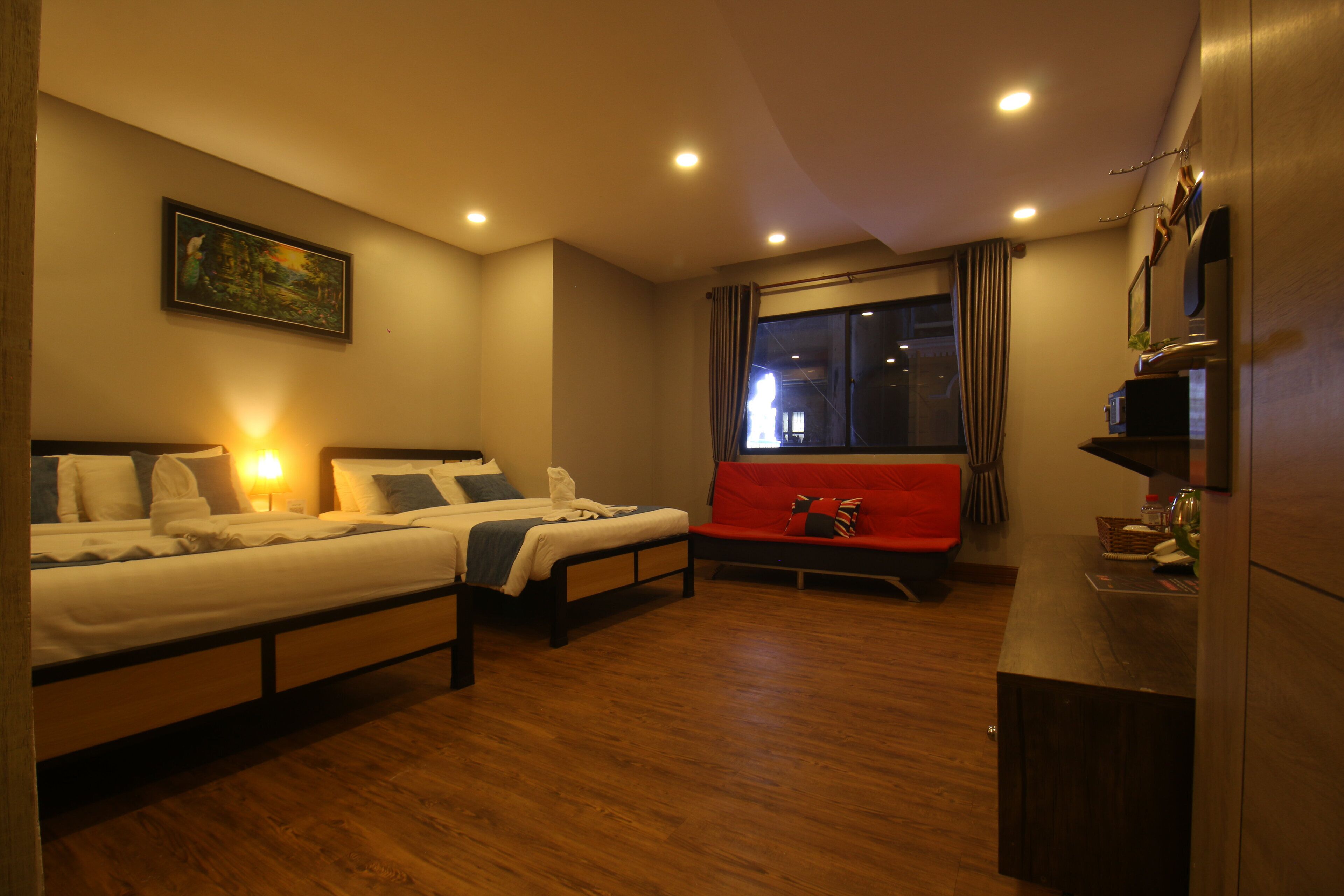 Quarto família | Cofres nos quartos, escrivaninha, Wi-Fi de cortesia, roupa de cama