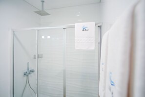 Hair dryer, towels
