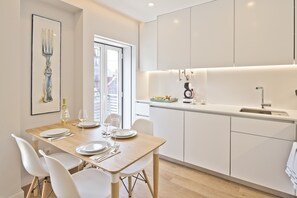 Dining - BmyGuest Bruno's 36 Exclusive Apartments IV (C99) (Lisboa ciudad)
