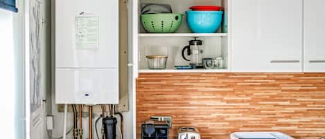 Fridge, microwave, oven, dishwasher