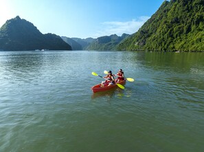 On the beach - Dragon Bay Cruises (Ha Long)