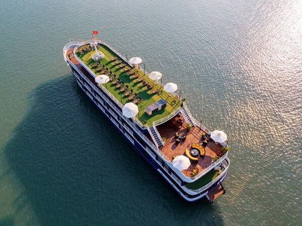 Exterior - Dragon Bay Cruises (Ha Long)