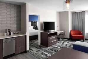 49-inch Smart TV with digital channels, TV, Netflix - Residence Inn Richmond Midtown/Glenside (Richmond)