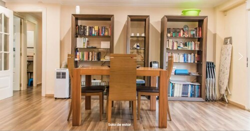 Quiet and bright apartment. WIFI + FREE BREAKFAST