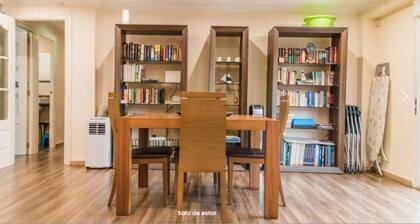 Quiet and bright apartment. WIFI + FREE BREAKFAST