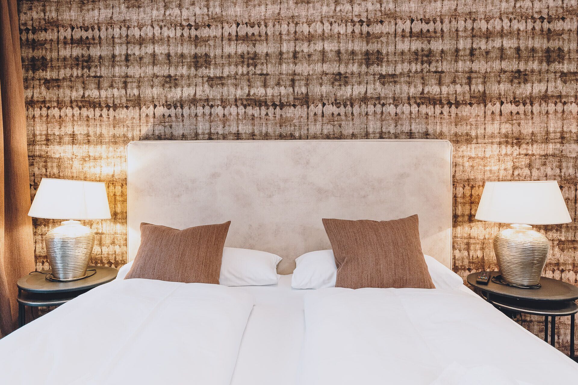 Bügeleisen/Bügelbrett, Reisekinderbett, kostenloses WLAN, Bettwäsche