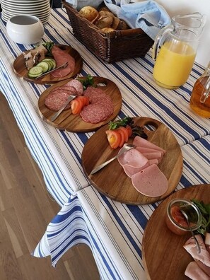 Tägliches inbegriffenes Frühstücksbuffet