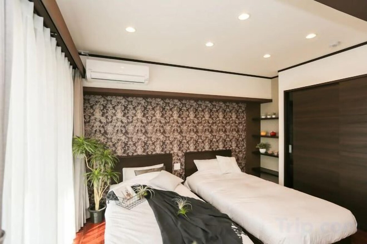 Apartment 603