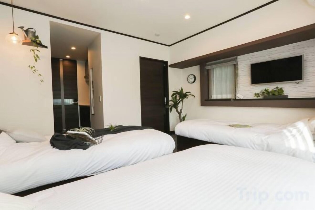 Apartment 301