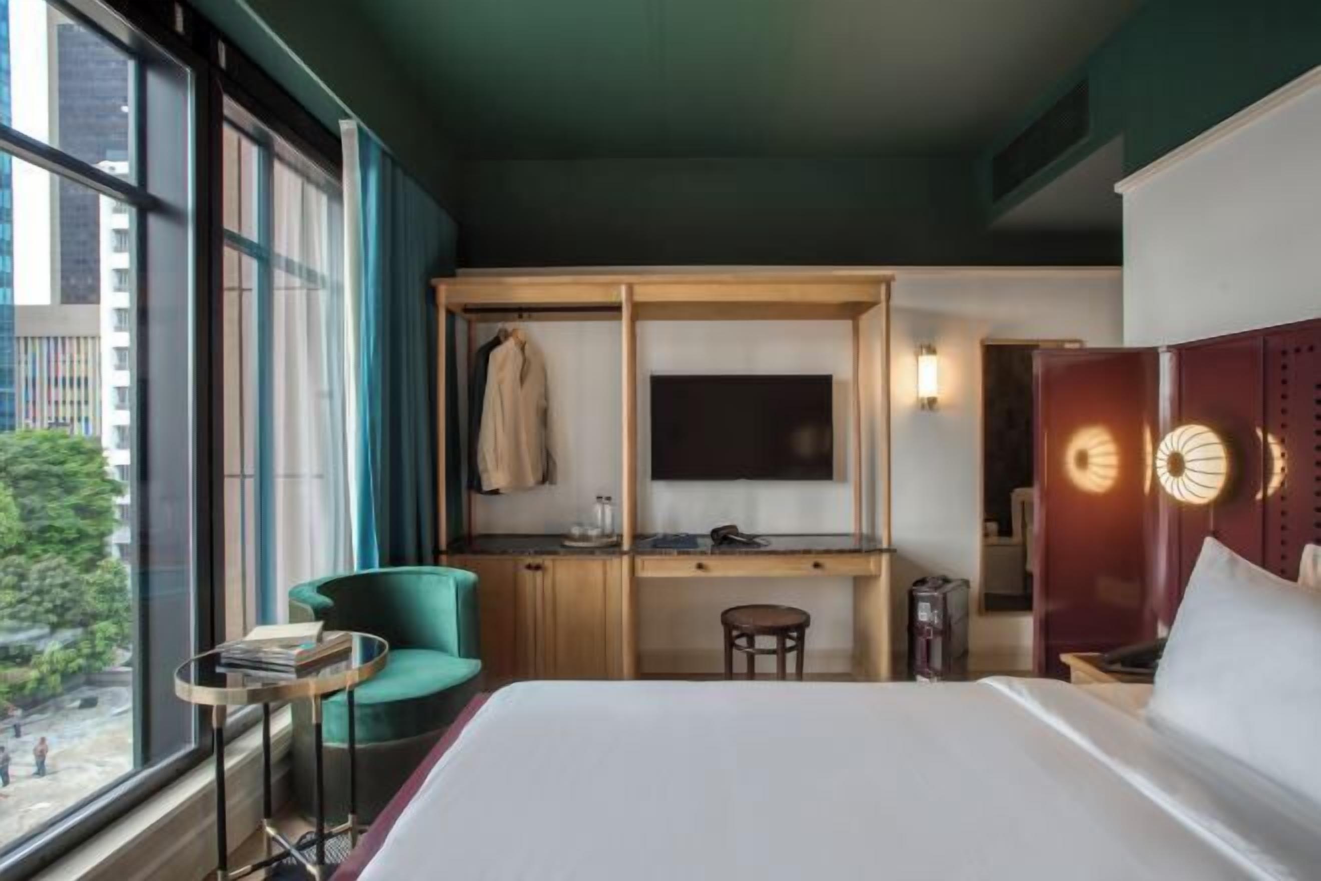 Hochwertige Bettwaren, Zimmersafe, Verdunkelungsvorhänge