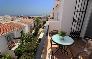 Outdoor dining - 1127 Apartment Verano Azul (Nerja)