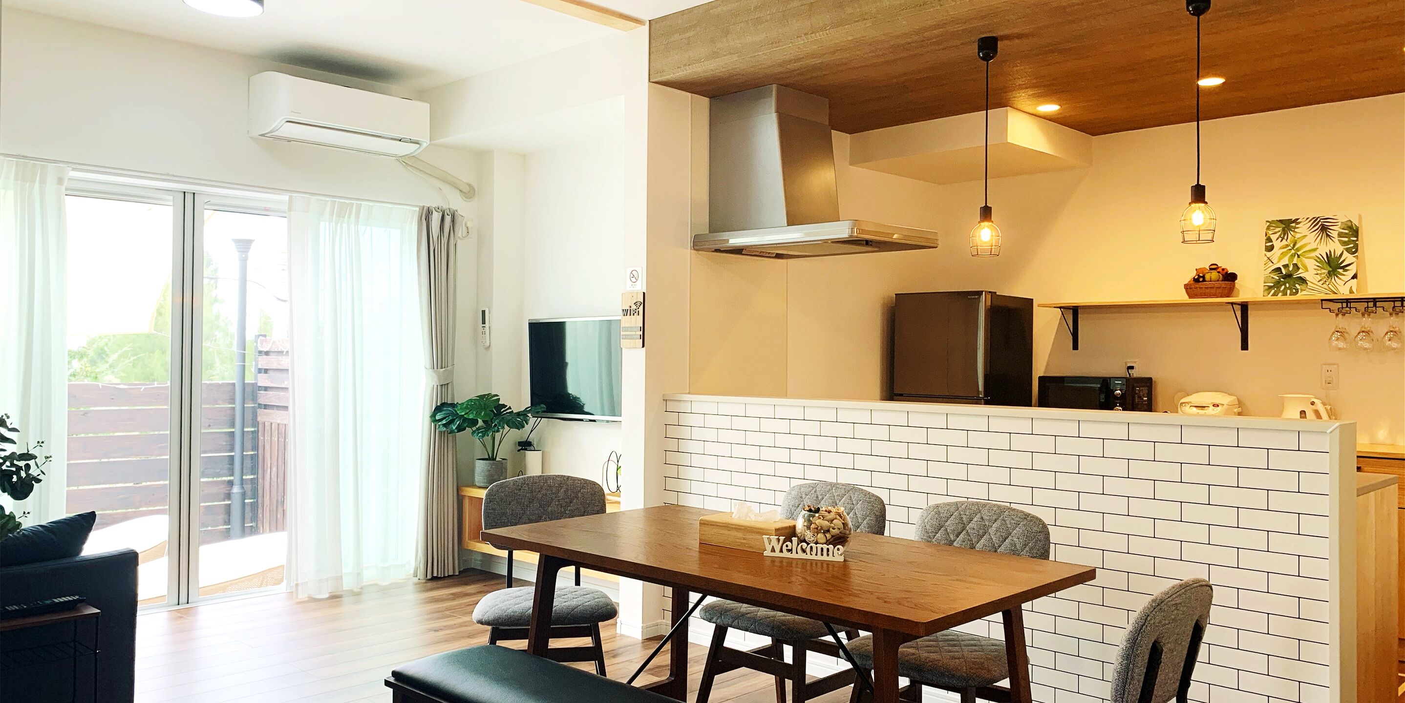 Free WiFi, bed sheets