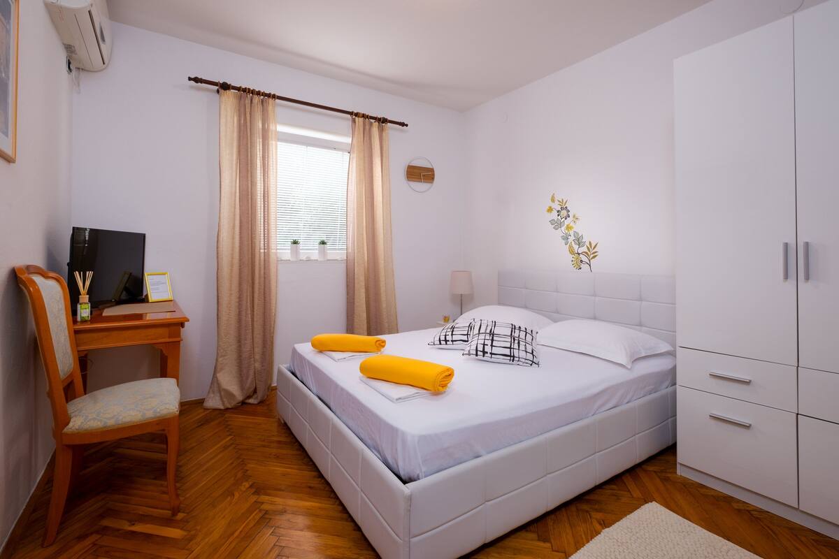 Habitación doble | Wifi gratis y ropa de cama