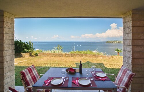 Lovely apartment in Piran with house sea view