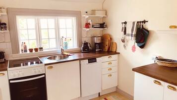 Kühlschrank, Herdplatte, Geschirrspüler