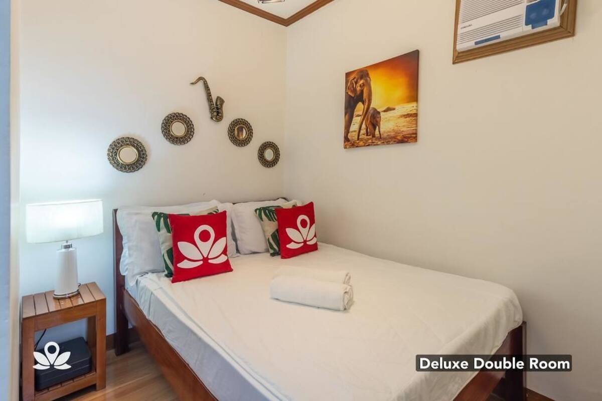 Deluxe Double Room | 1 bedroom, bed sheets