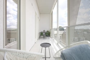 Apartamento Deluxe | Balcón