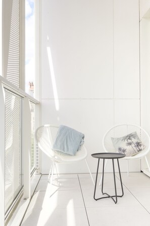 Deluxe Apartment | Balcony