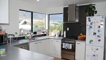 KĂŒhlschrank, Mikrowelle, Ofen, Herdplatte