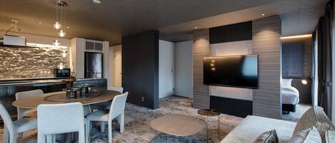 Premium Suite, 1 Bedroom | Kalis bunyi, seterika/papan seterika, katil bayi/kot (percuma)