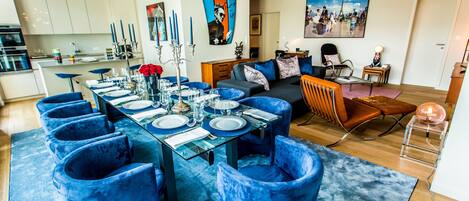 Penthouse Luxe | Coin séjour | Télévision à écran plat