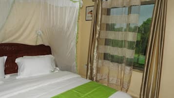 Standard Single Room | Desk, soundproofing, iron/ironing board, free WiFi