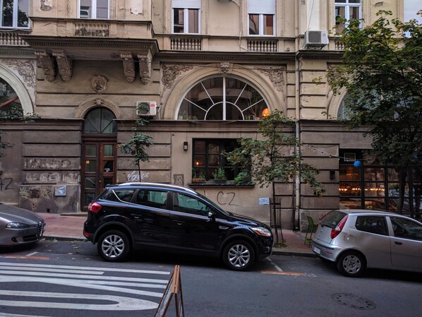 Land view from property - Basco Central Apartment Little Bay (Belgrade)