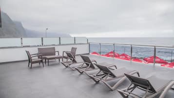 Suite, 2 Bedrooms, Kitchenette, Ocean View | Balcony