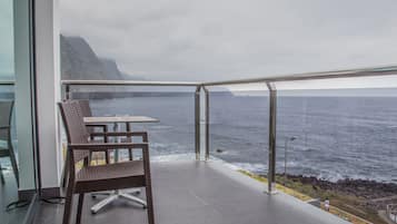 Double Room, Ocean View | 2 bedrooms, minibar, in-room safe, desk