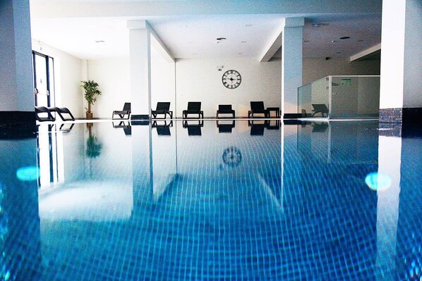 Piscine couverte, 3 piscines extérieures