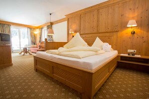 1 bedroom, in-room safe, WiFi, bed sheets