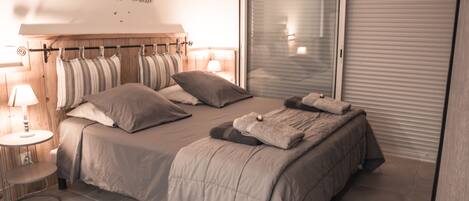 1 slaapkamer, een strijkplank/strijkijzer, wifi, beddengoed