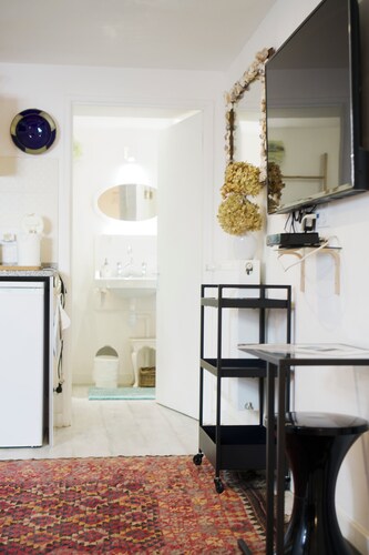 Studio, jacuzzi, sauna, yoga, massages