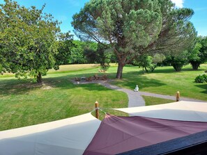 Family Room (La Landaise) | View from room - Chambre d'Hôtes La Bastide de Villenave (Villenave)