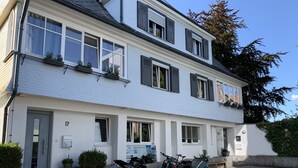 Courtyard - Blackforest Sport & Bike Appartementhaus (Kirchzarten)