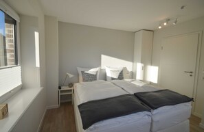 1 bedroom, in-room safe, travel cot, WiFi