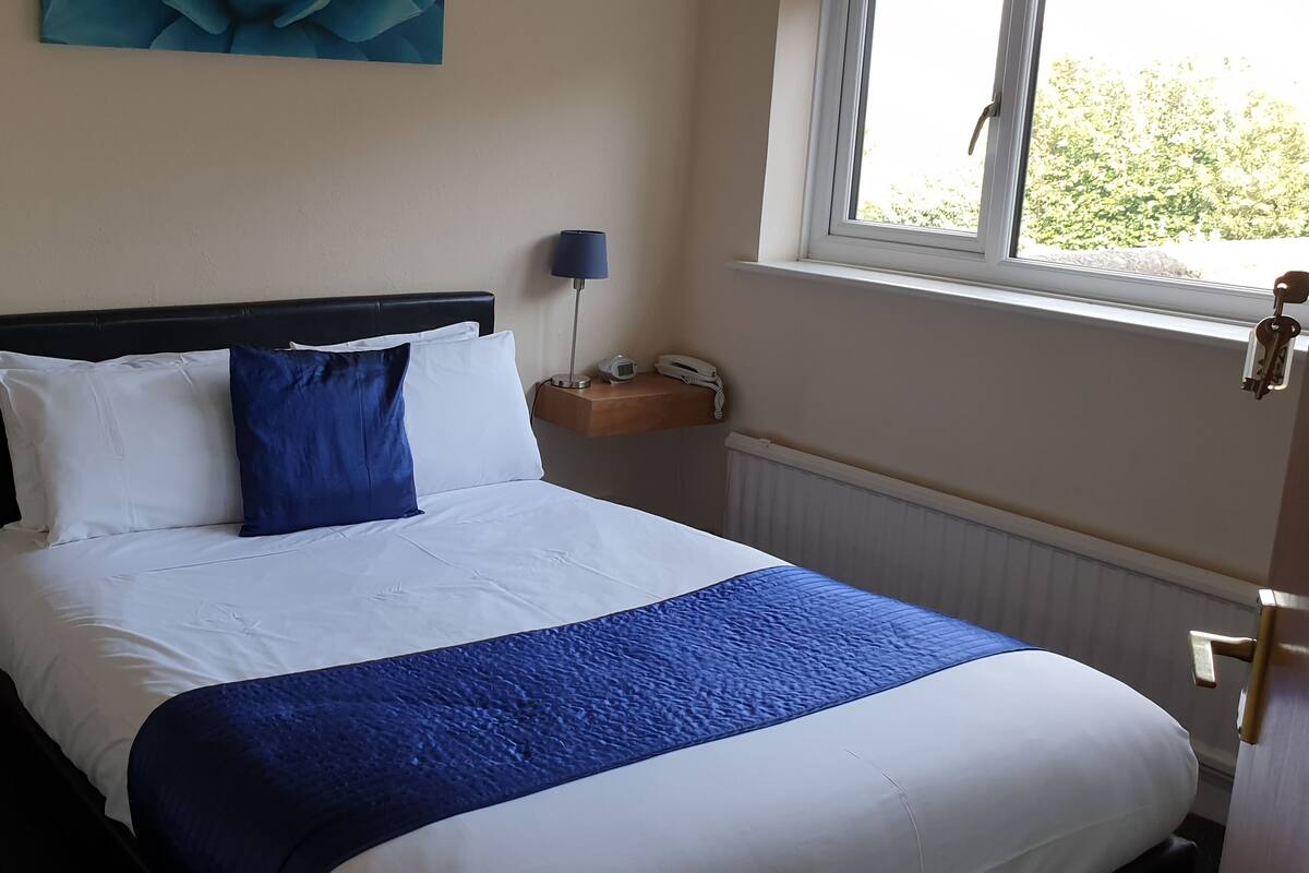 Habitación doble | Wifi gratis y ropa de cama