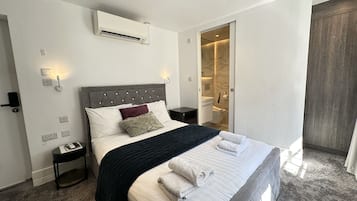 Standard Double Room, Ensuite | Playa