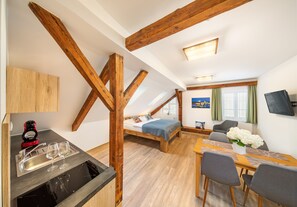 舒適開放式客房, 簡易廚房 | 高級寢具、Select Comfort 床墊、獨特裝潢、布置獨特