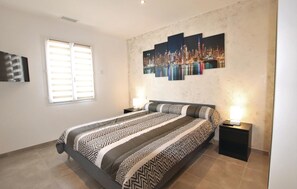 3 Schlafzimmer, Reisekinderbett, kostenloses WLAN, Bettwäsche