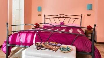 Daunenbettdecken, Verdunkelungsvorhänge, Bügeleisen/Bügelbrett