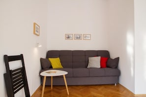 City Apartment, 1 Bedroom, Terrace, City View | Interior