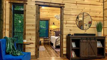 1 bedroom, iron/ironing board, travel cot, free WiFi