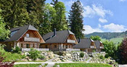 für 1-8 Personen, Naturstamm-Chalets mit Bergpanorama - Hotel & Chalets Herrihof
