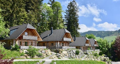 HĂŽtel & Chalets Herrihof - pour 1-8 personnes, chalets naturels avec vue sur la montagne
