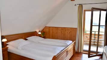 3 bedrooms, in-room safe, travel crib, WiFi